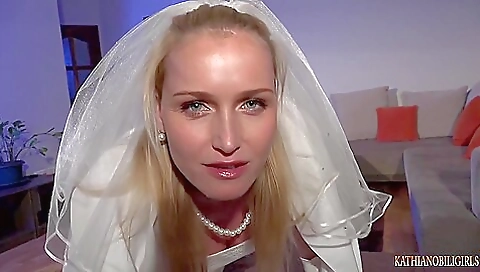 You Are Step mommy’s Wedding Night Lover! You Are Step mommy’s Wedding Night Lover!